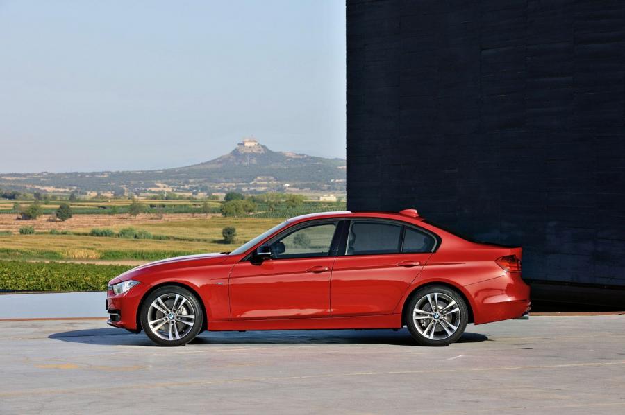  BMW 3-Series 2012 года  (фото 135 из 191)